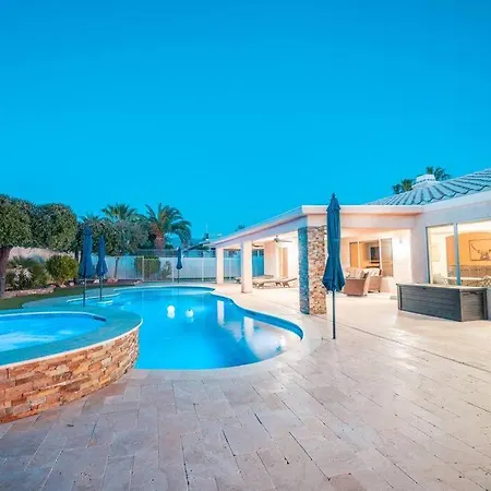 Grand Havasu Oasis With Custom Pool & Spa! Lake Havasu City Exterior foto