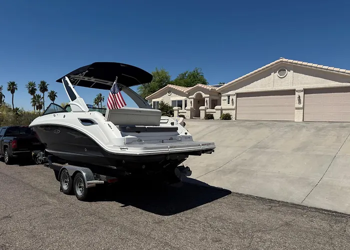 Grand Havasu Oasis With Custom Pool & Spa!