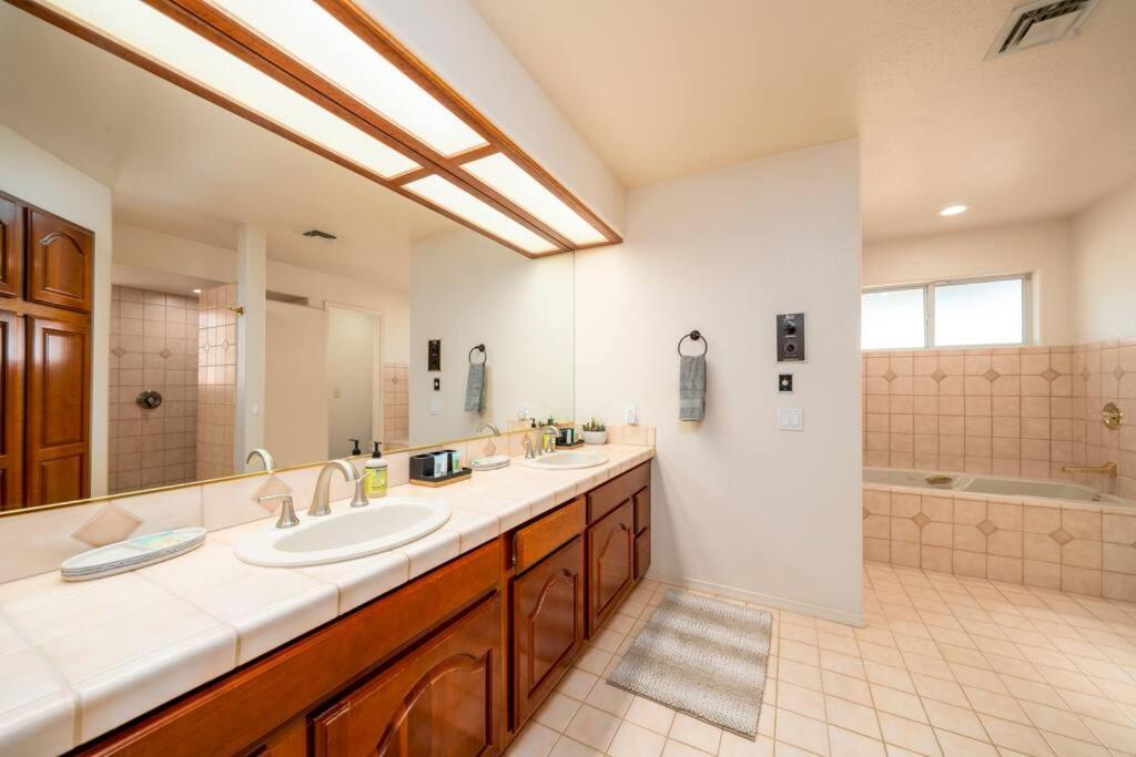 Grand Havasu Oasis With Custom Pool & Spa! * Lake Havasu City